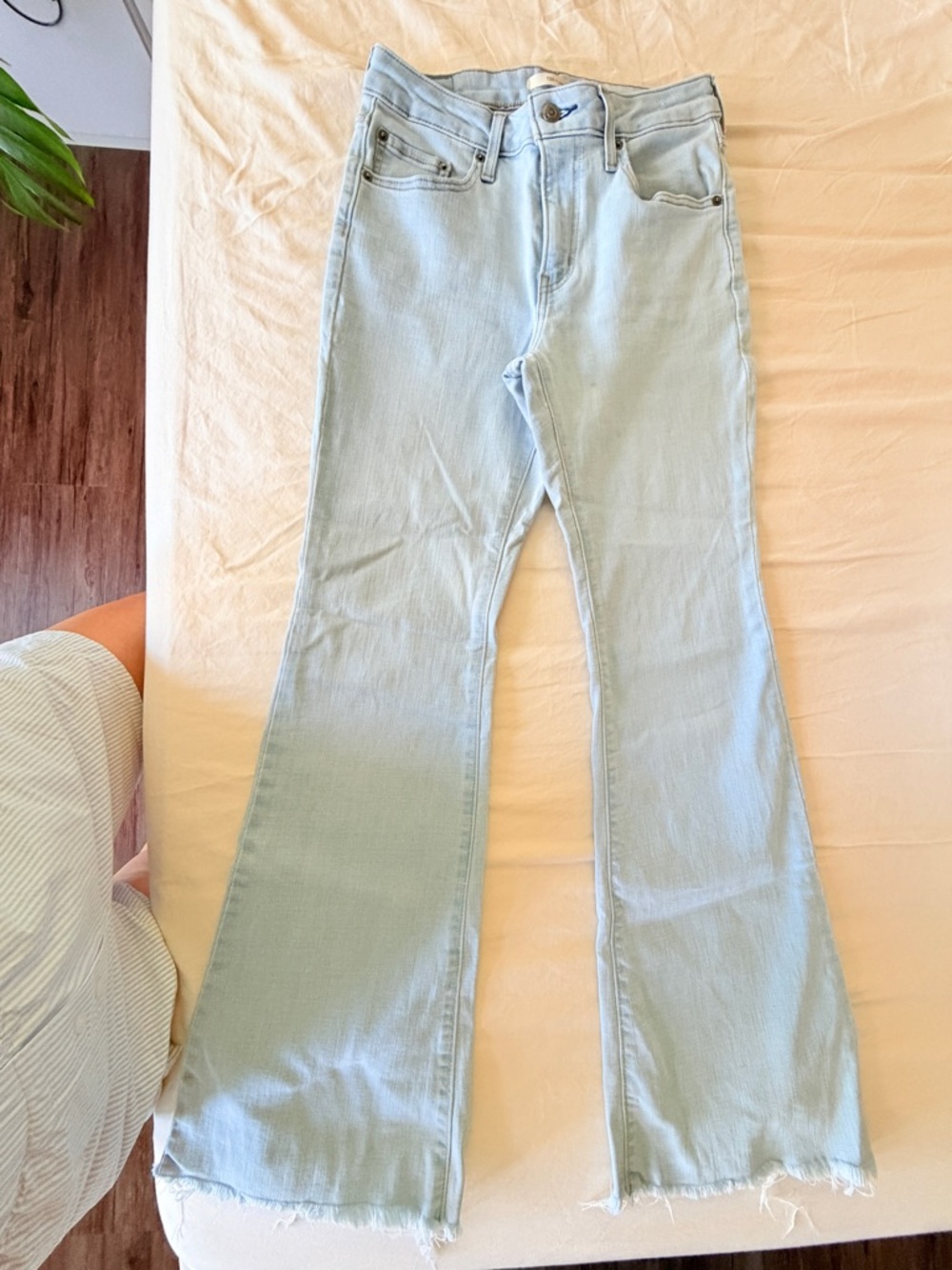 Levi’s Ribcage 726 Flare Women's Jeans Light Wash
